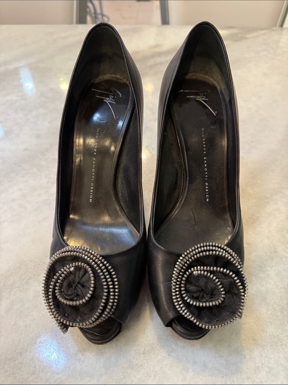 Giuseppe Zanotti Black Leather Peep-Toe Heels with Decorative Rosette sz 40.5